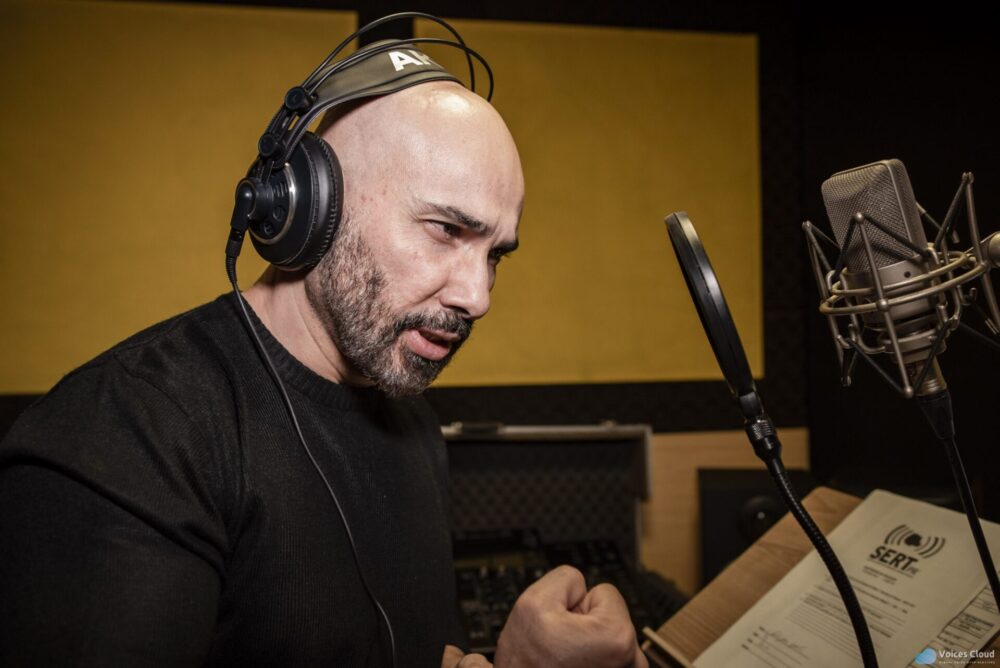 5204Brazilian Portuguese Voice Over Artist