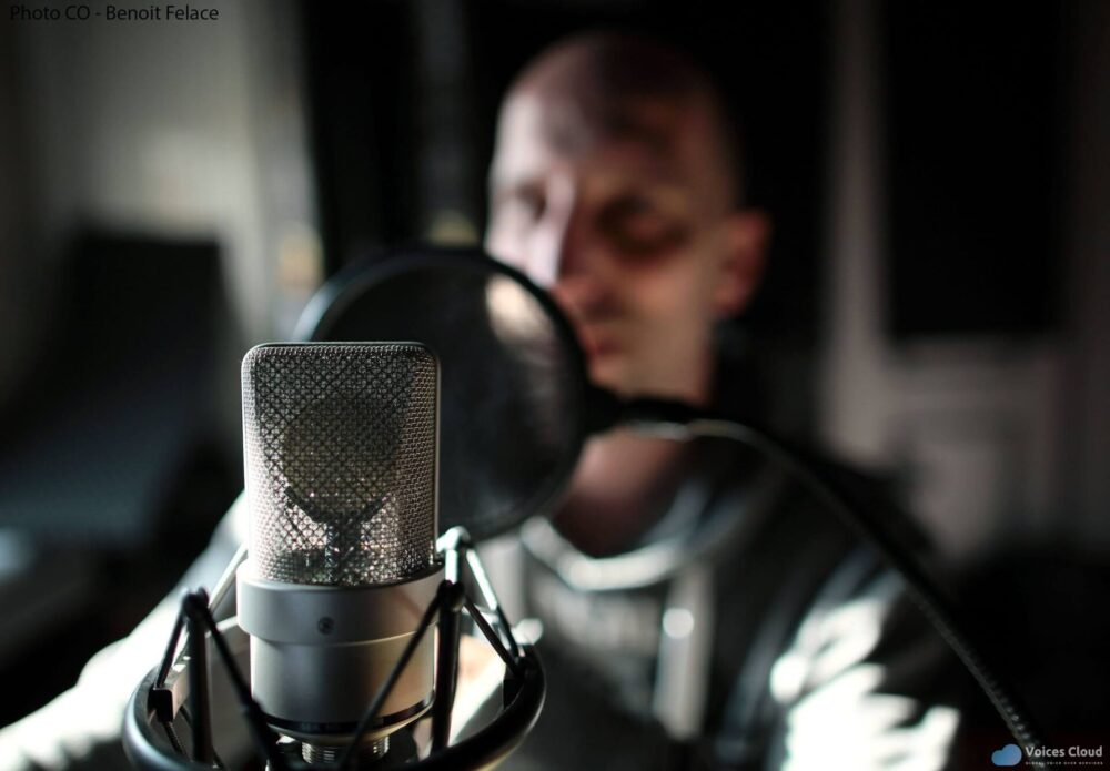 7326French Voice Over