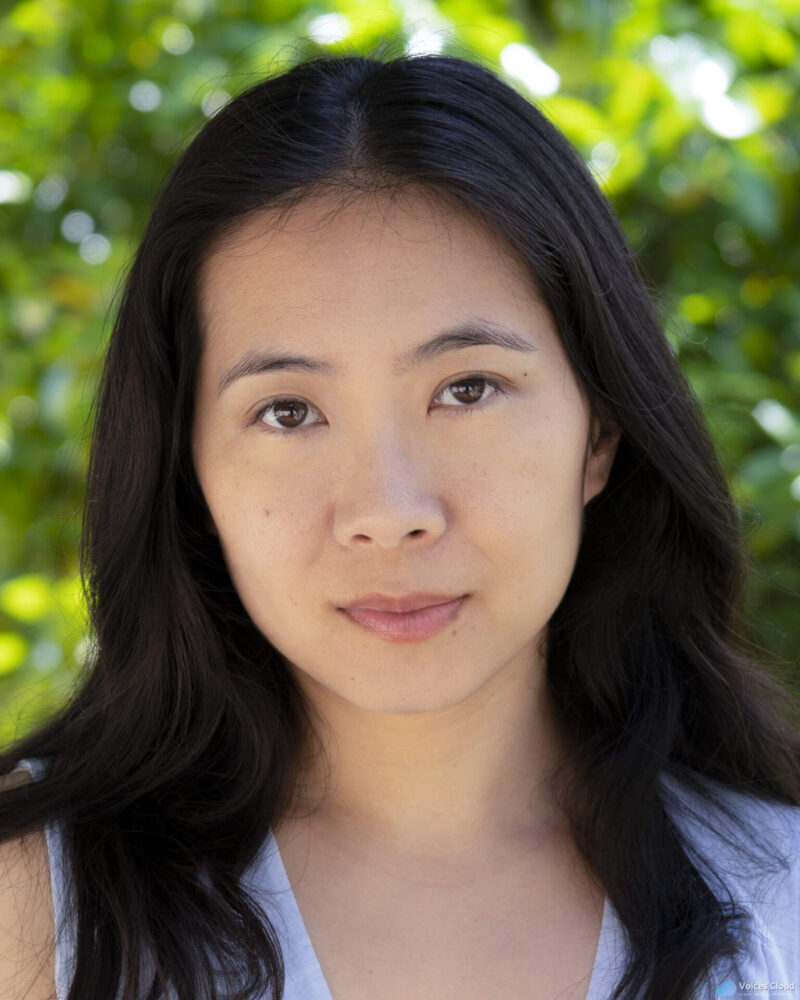9922American Female Voice Over