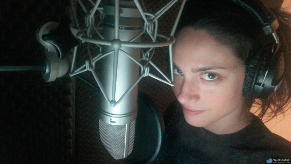 14623Italian Male Voice Over