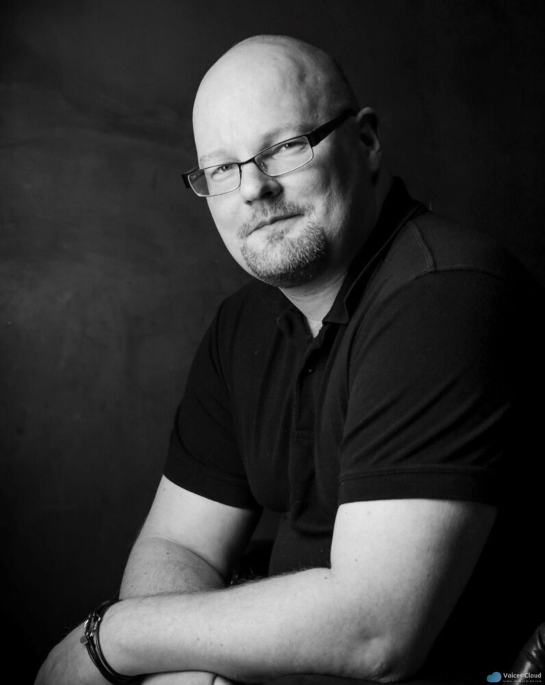 15368Voice-Over Artist. I´ll produce a professional VO in Danish, German and English