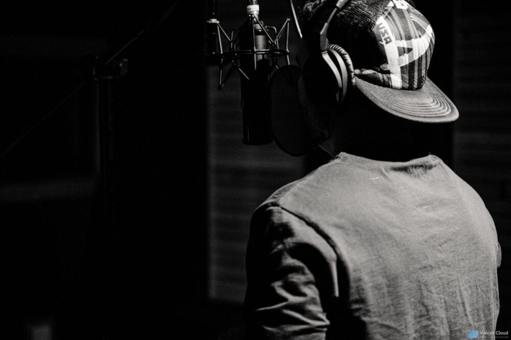 15075Professional Female Voice Over Artist | Commercials, Audiobooks & 
Engaging