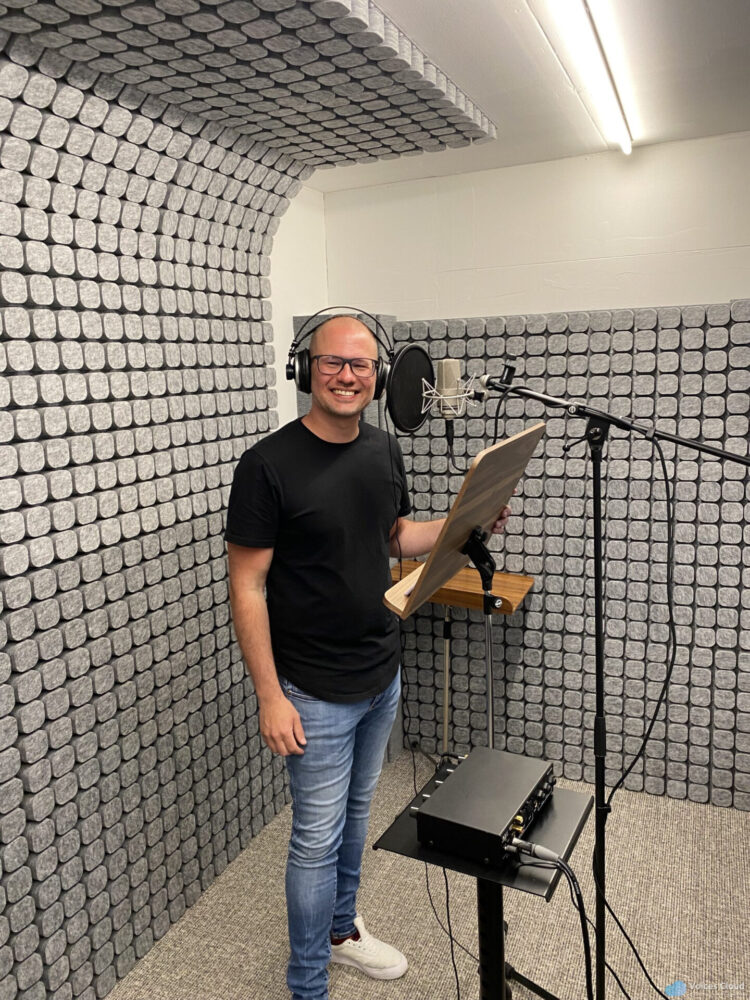 16909Voice-Over Artist. I´ll Produce A Professional Vo In Danish, German And English