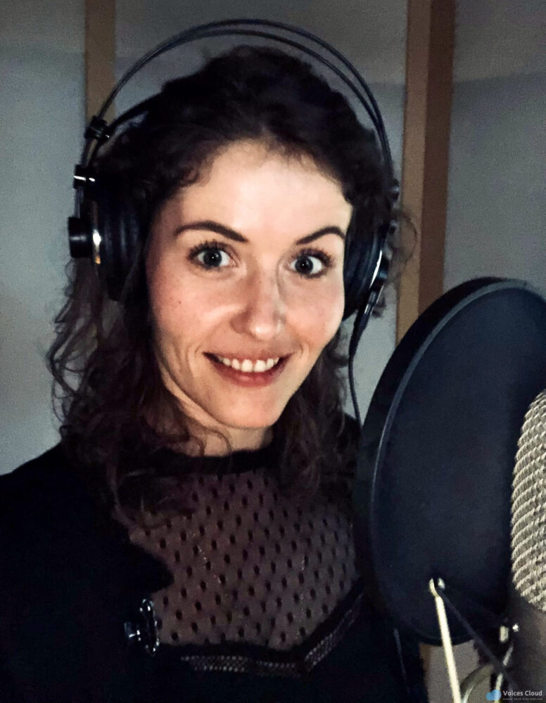 19100French Canadian voice over