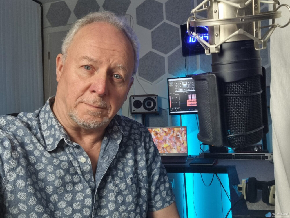 68953British (English) Voiceover for a Product
