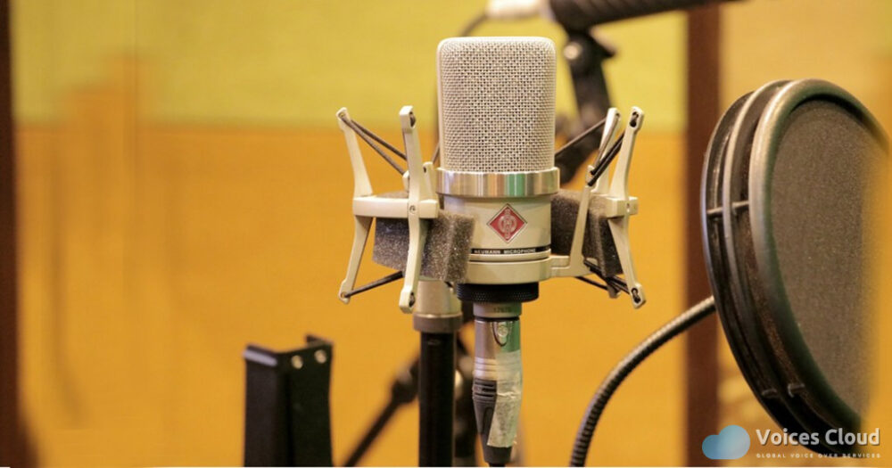 70758Female voice over Brazialian portuguese