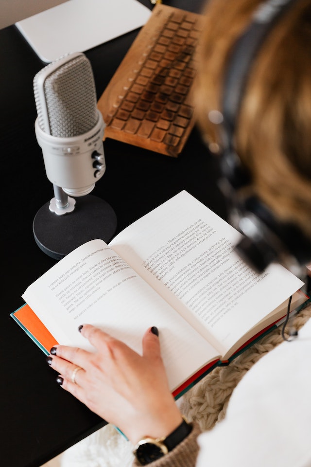 How To Select The Best Voice Over For Audiobooks