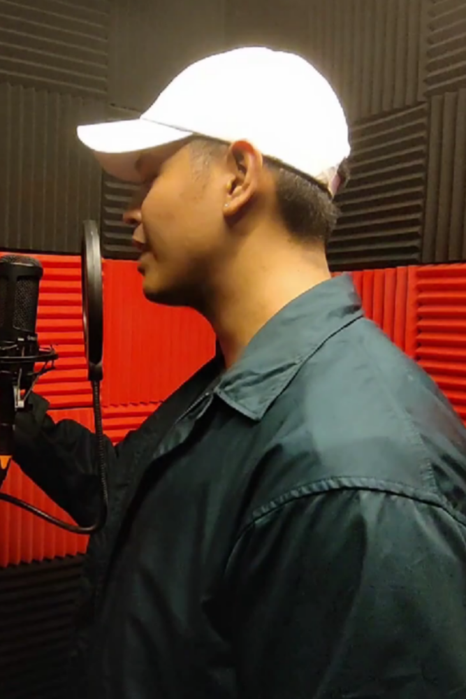 77998American Voice Over for your Business Ad