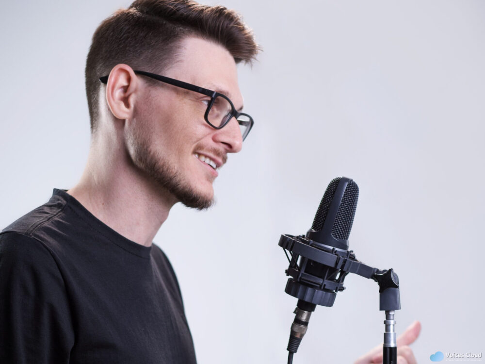 19293Neutral LATAM Spanish voice over artist