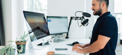 How Much Should You Pay for a Voice Over